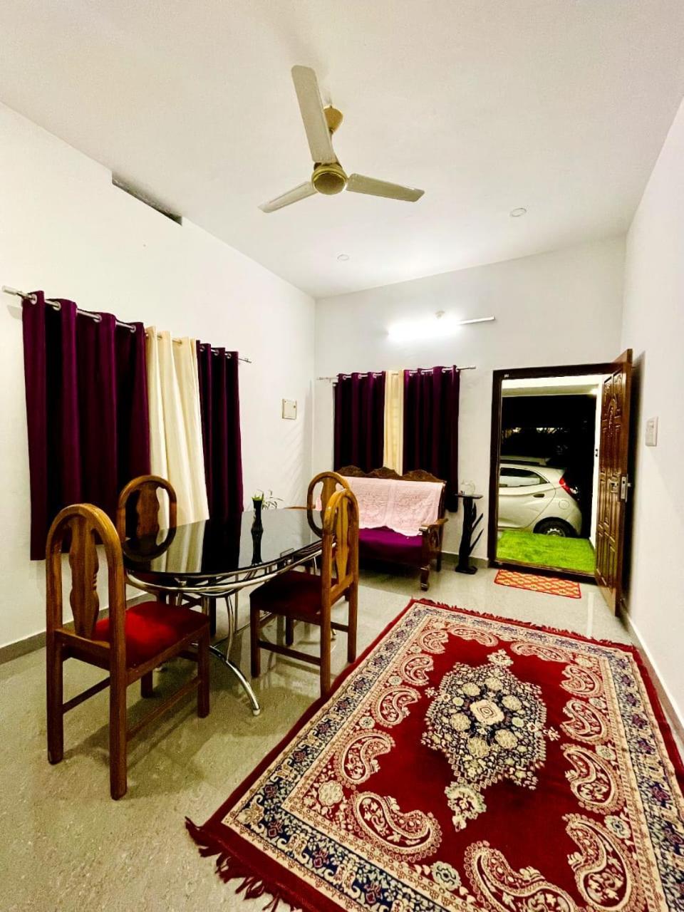 Evaa Homes Homestay Anachal